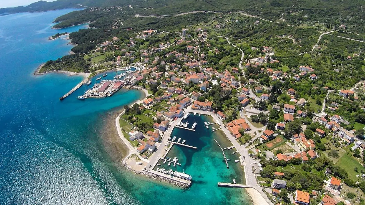 Apartments With A Parking Space Nerezine, Losinj - 2518  Nerezine