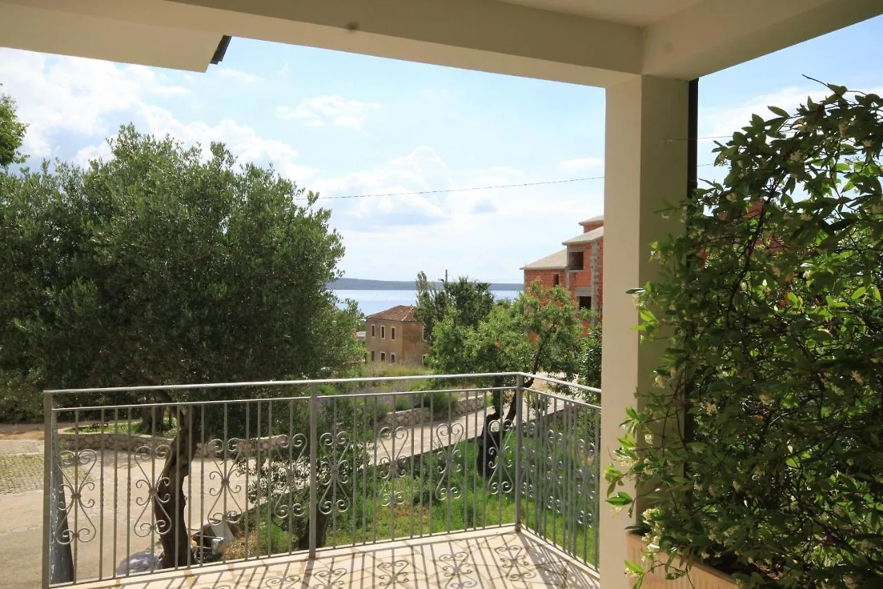 Apartments With A Parking Space Nerezine, Losinj - 2518