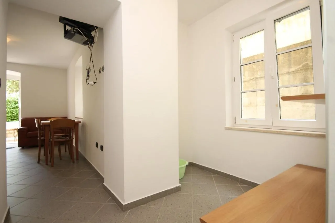 Apartments With A Parking Space Nerezine, Losinj - 2518