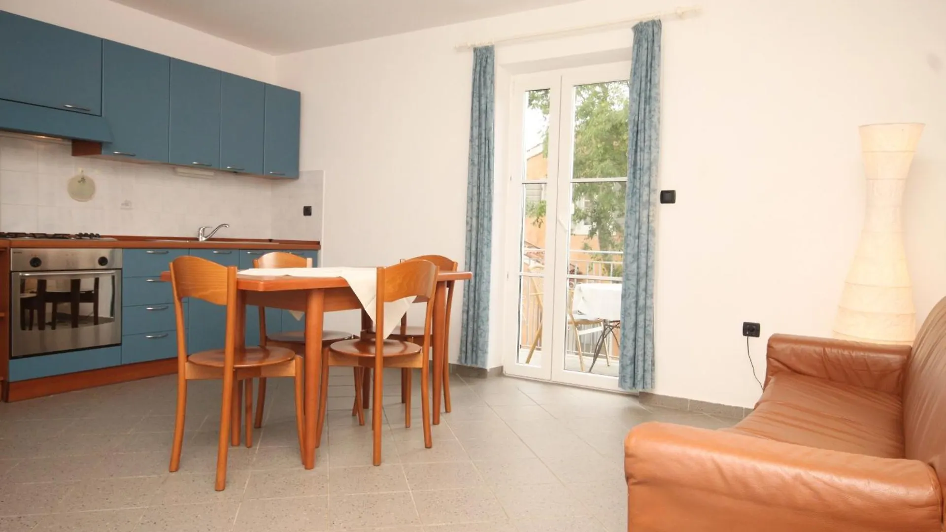 Apartments With A Parking Space Nerezine, Losinj - 2518  Nerezine